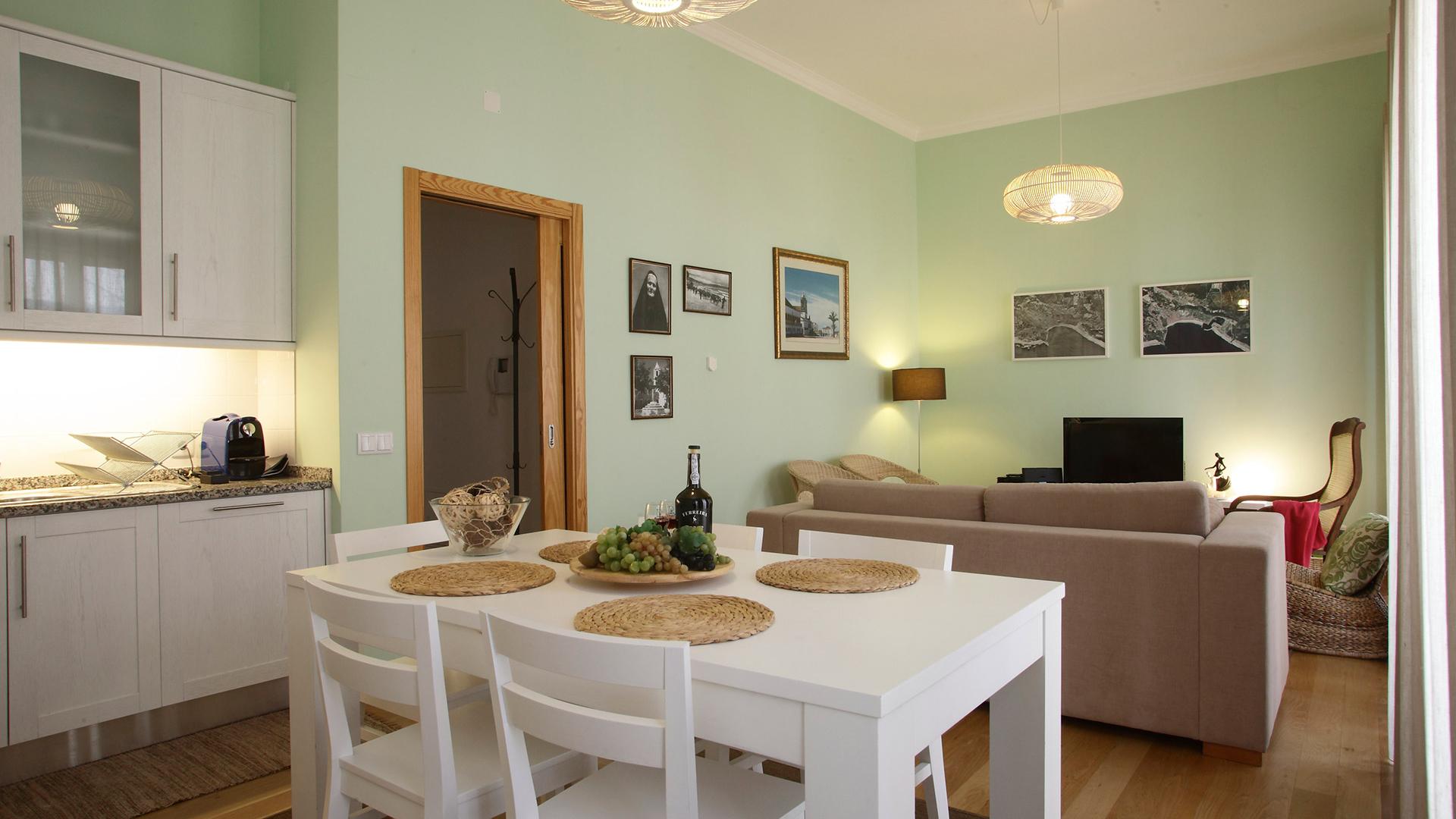 CASA DA IRENE - APARTAMENTO T2 (1º andar) CASA DA IRENE - APARTAMENTO T2 (1º andar)